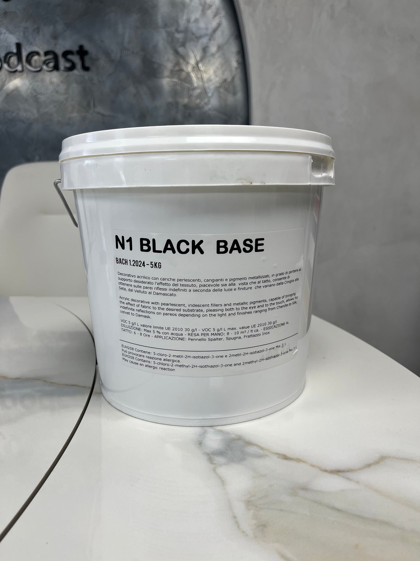 N1 Black Base